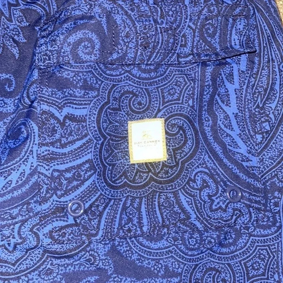 Alex Cannon Paisley Lined Swim Trunks - size Large.  E - Picture 6 of 6